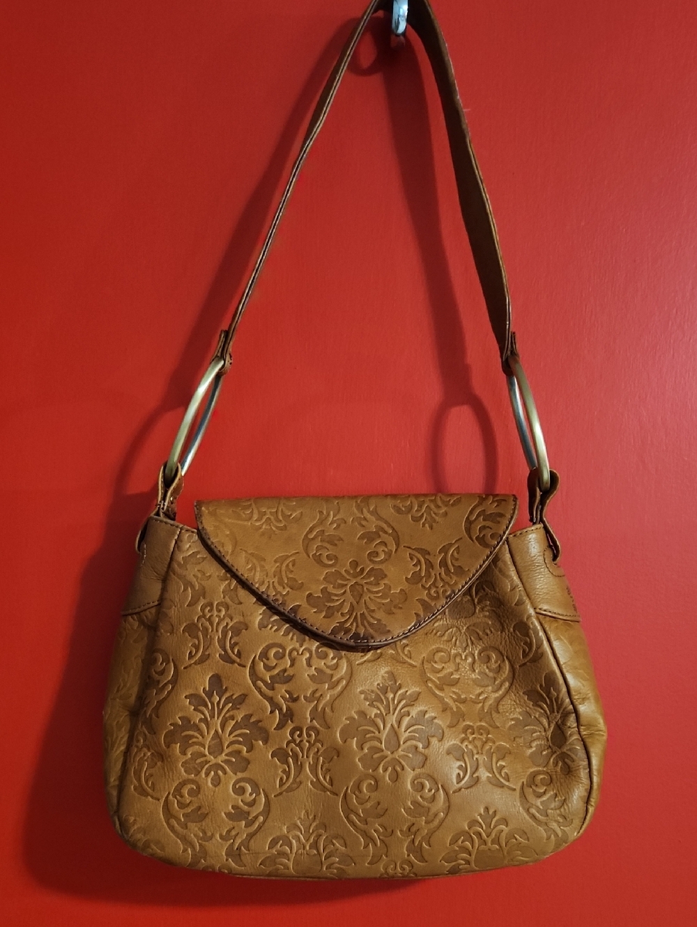 Stone Mountain Accessories Tan Embossed Shoulder Bag